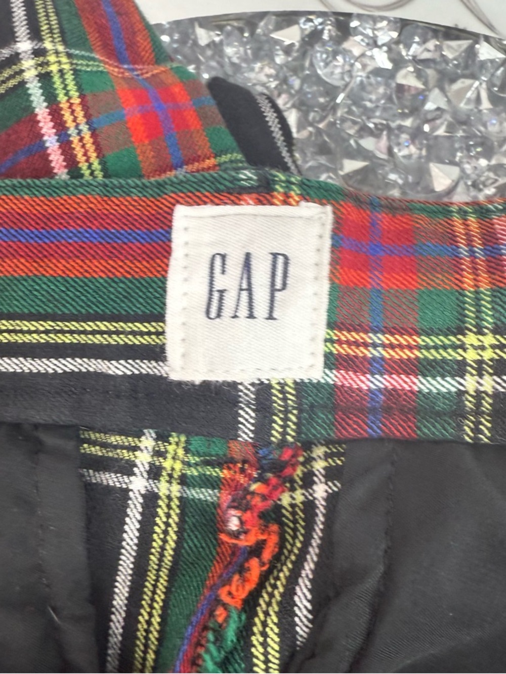 GAP Signature Skinny Ankle Trousers in with a Red, Green & Black pattern way Y2K - Picture 8 of 10